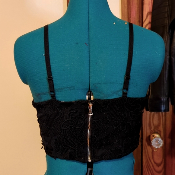 Lace Zip Up Crop Top - Picture 3 of 3